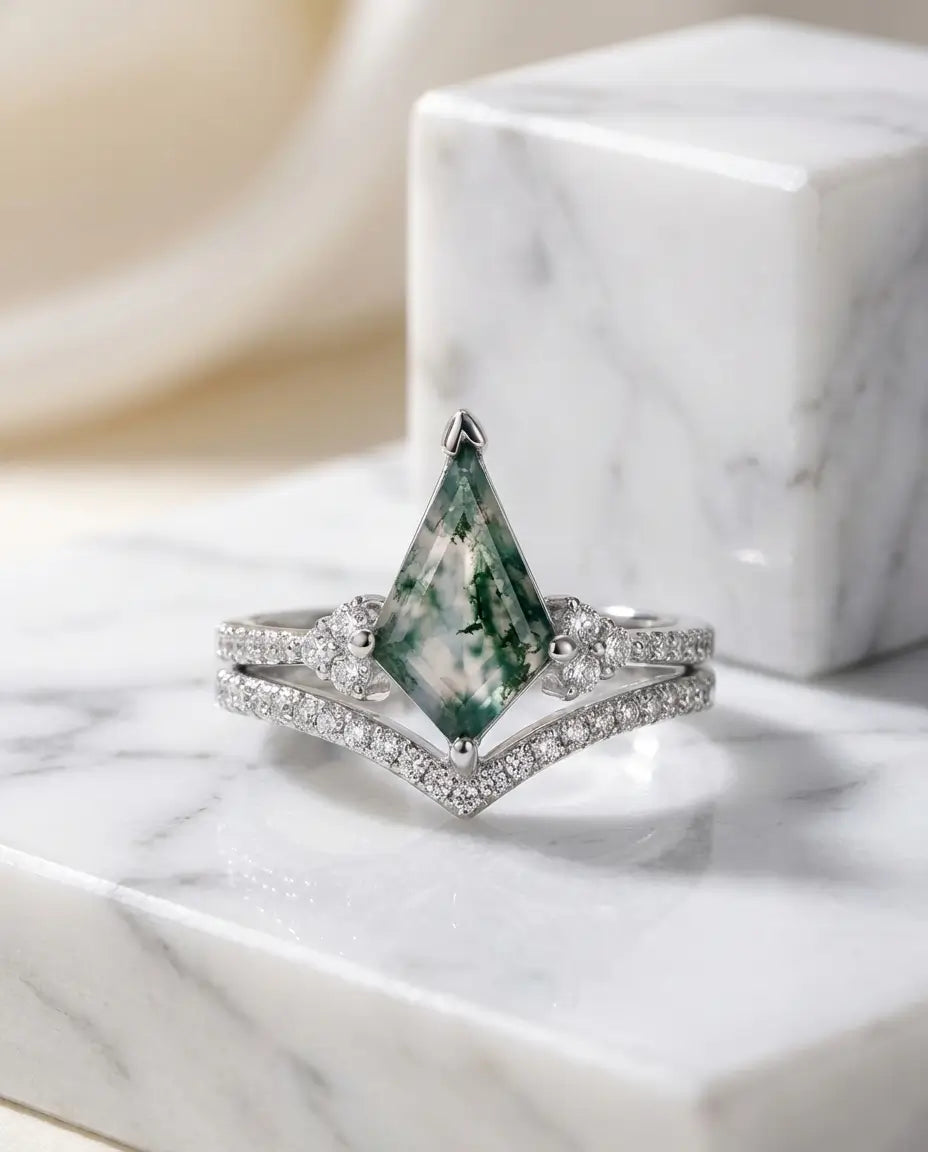 Anello Agata Muschiata – Duo Taglio Aquilone 7x11 mm con Fascia Chevron, Argento 925 o Placcato Oro