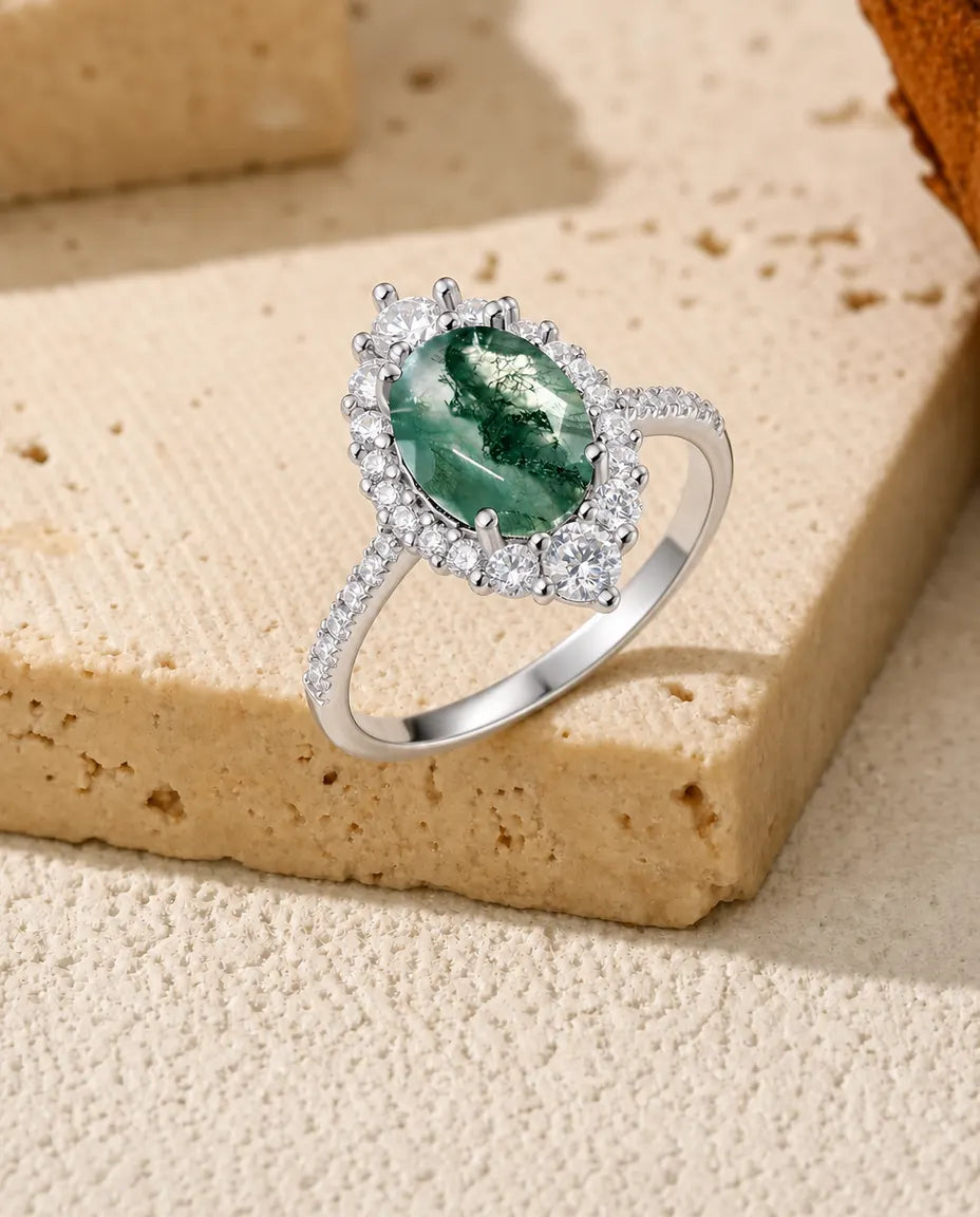Anello Agata Muschiata Ovale Sfaccettato con Halo e Fascia Pavé in Argento 925 per Lei