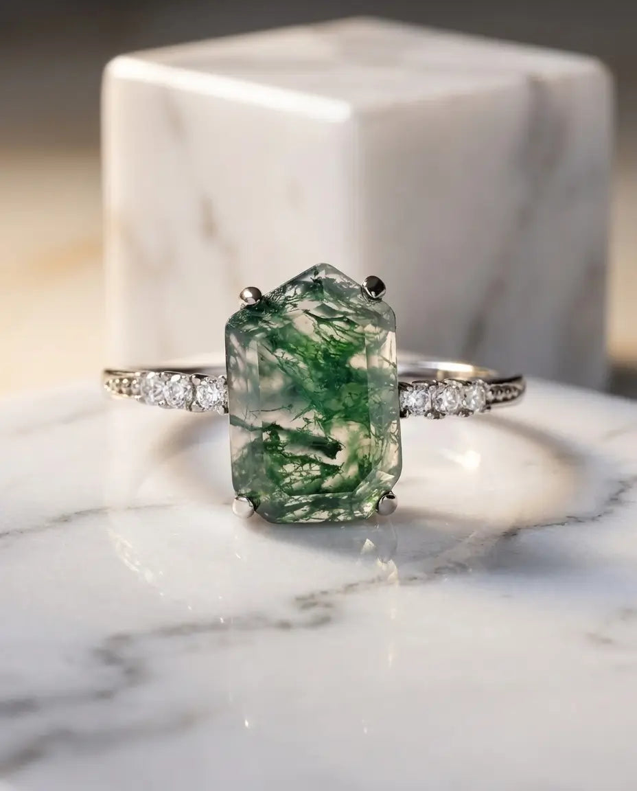 Anello Agata Muschiata Taglio Smeraldo 7x11 mm, Fascia Aperta Regolabile Placcata Oro Bianco