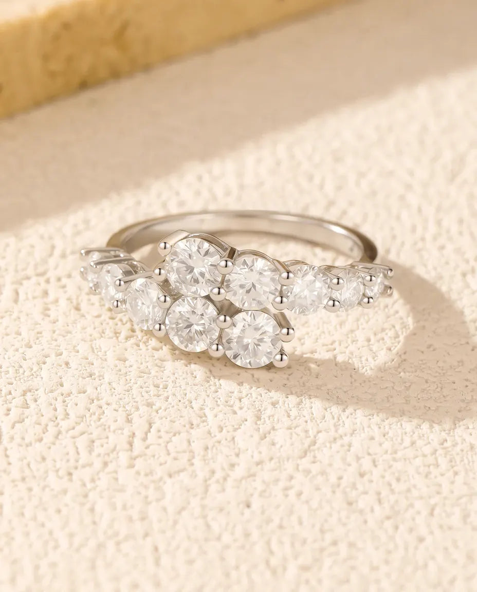 Anello Moissanite pavé sfumato – fedina sottile impilabile in argento 925, pietre colore D, per donna