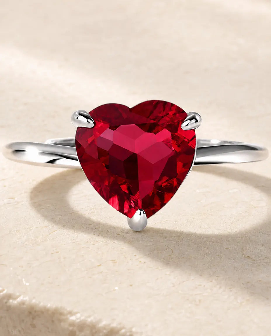 Anello Rubino a Cuore Creato in Laboratorio, Solitario Delicato in Argento 925 Regolabile