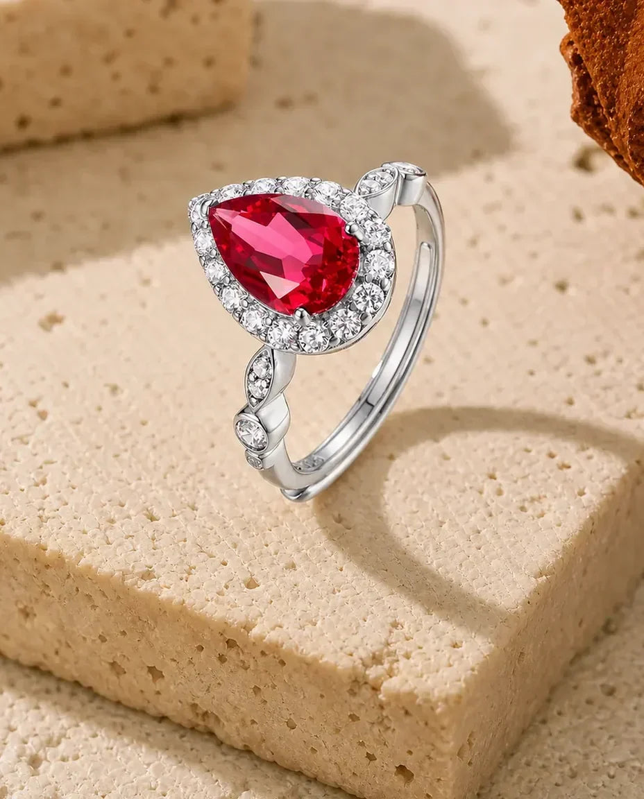 Anello Rubino a Goccia Creato in Laboratorio – Halo Completo e Gambo Aperto Regolabile, Argento 925