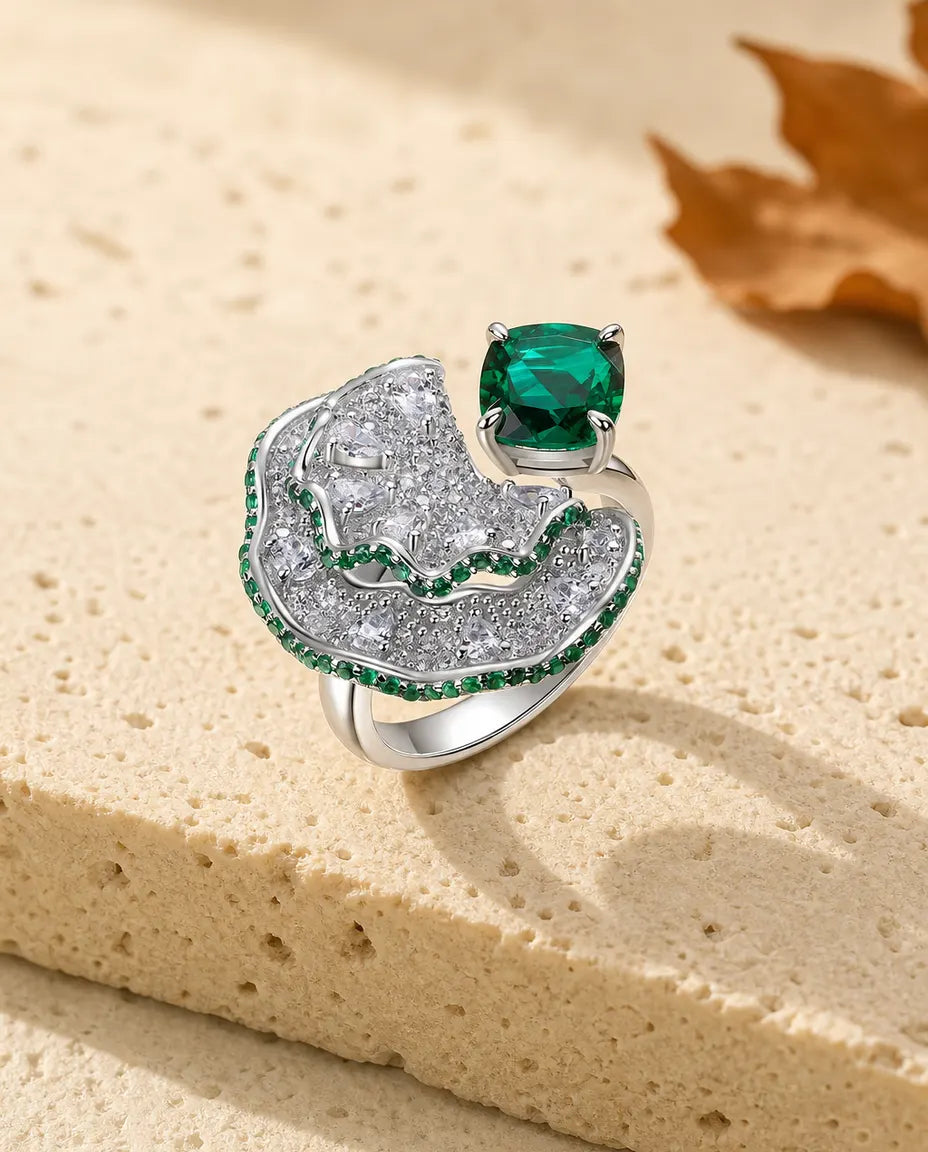 Anello Smeraldo Creato in Laboratorio su Ventaglio Pavé, Argento 925, Pietra di Nascita di Maggio