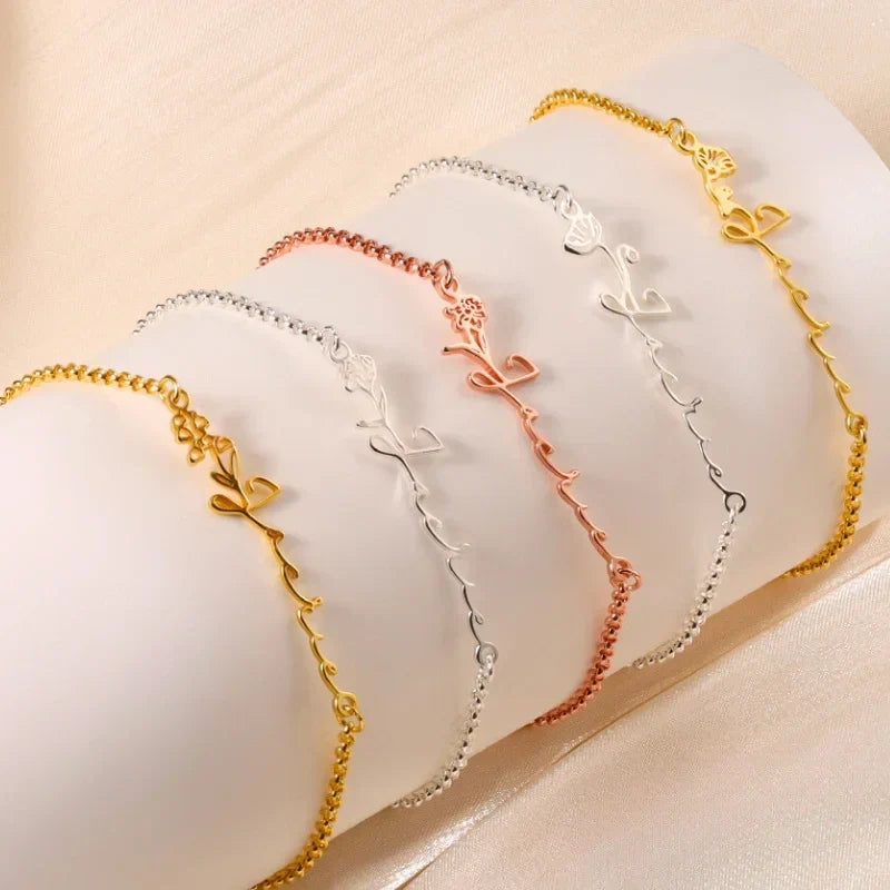 Bracciale con Nome Inciso e Fiore di Nascita in Rame, Finitura Argento, Oro o Oro Rosa