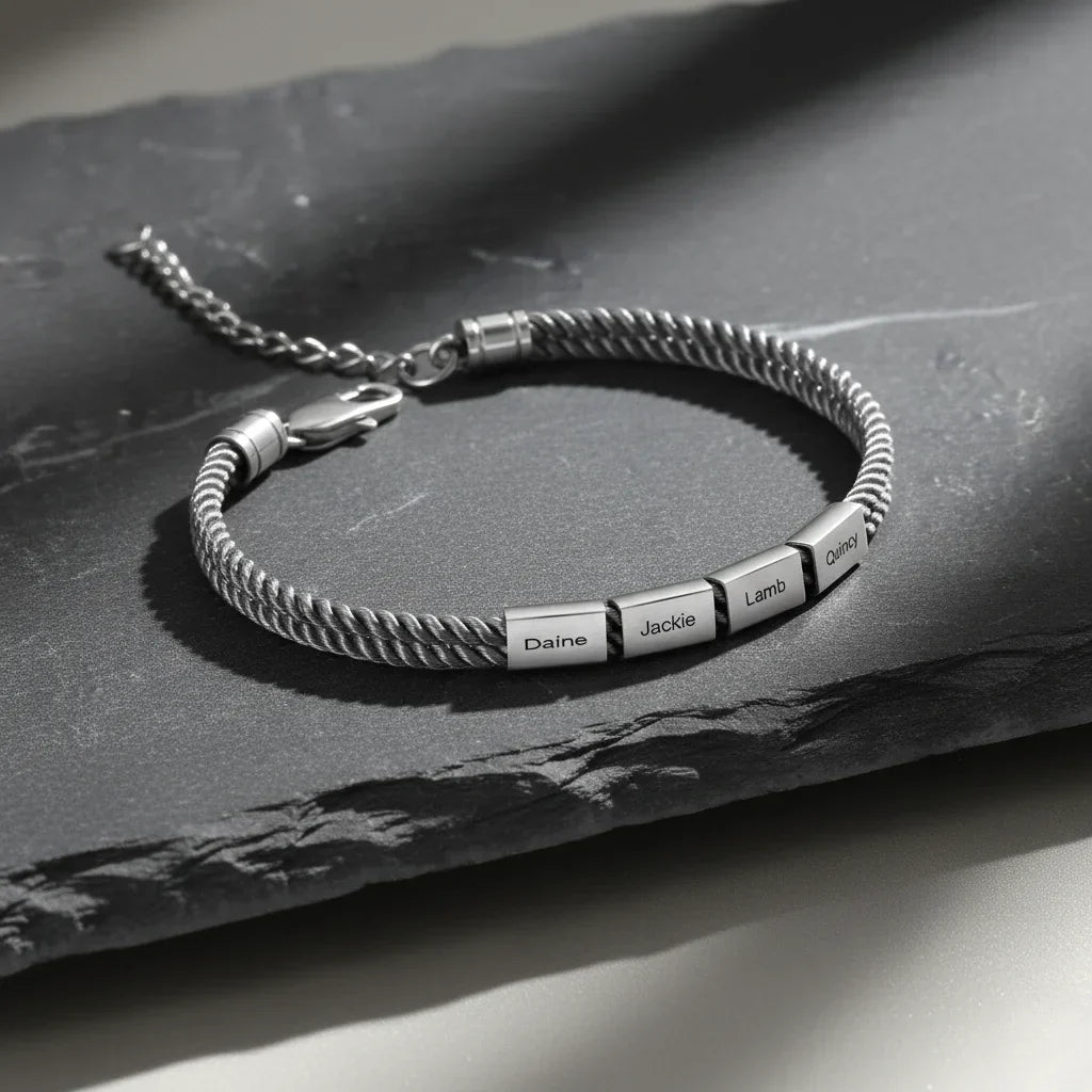 Bracciale Uomo Inciso – Corda Stile Marina e Piastra in Acciaio Inox con Nomi, Regalo per Lui
