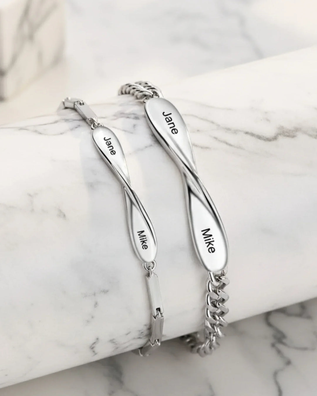 Bracciali di Coppia con Targhetta Infinito Incisa – Set da 2 in Rame, Due Nomi o una Data