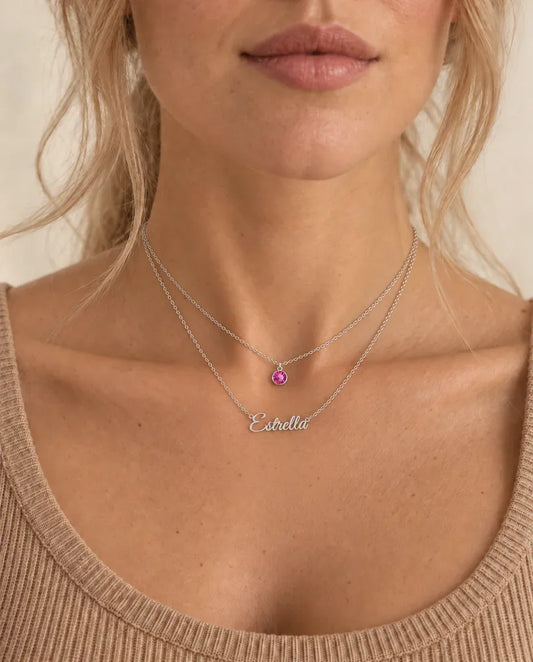 Collana Doppia con Nome e Pietra di Nascita - indossato da una modella