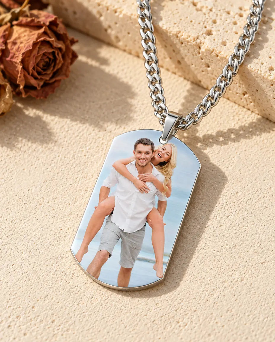 Collana con foto uomo in acciaio al titanio con foto a colori di una coppia