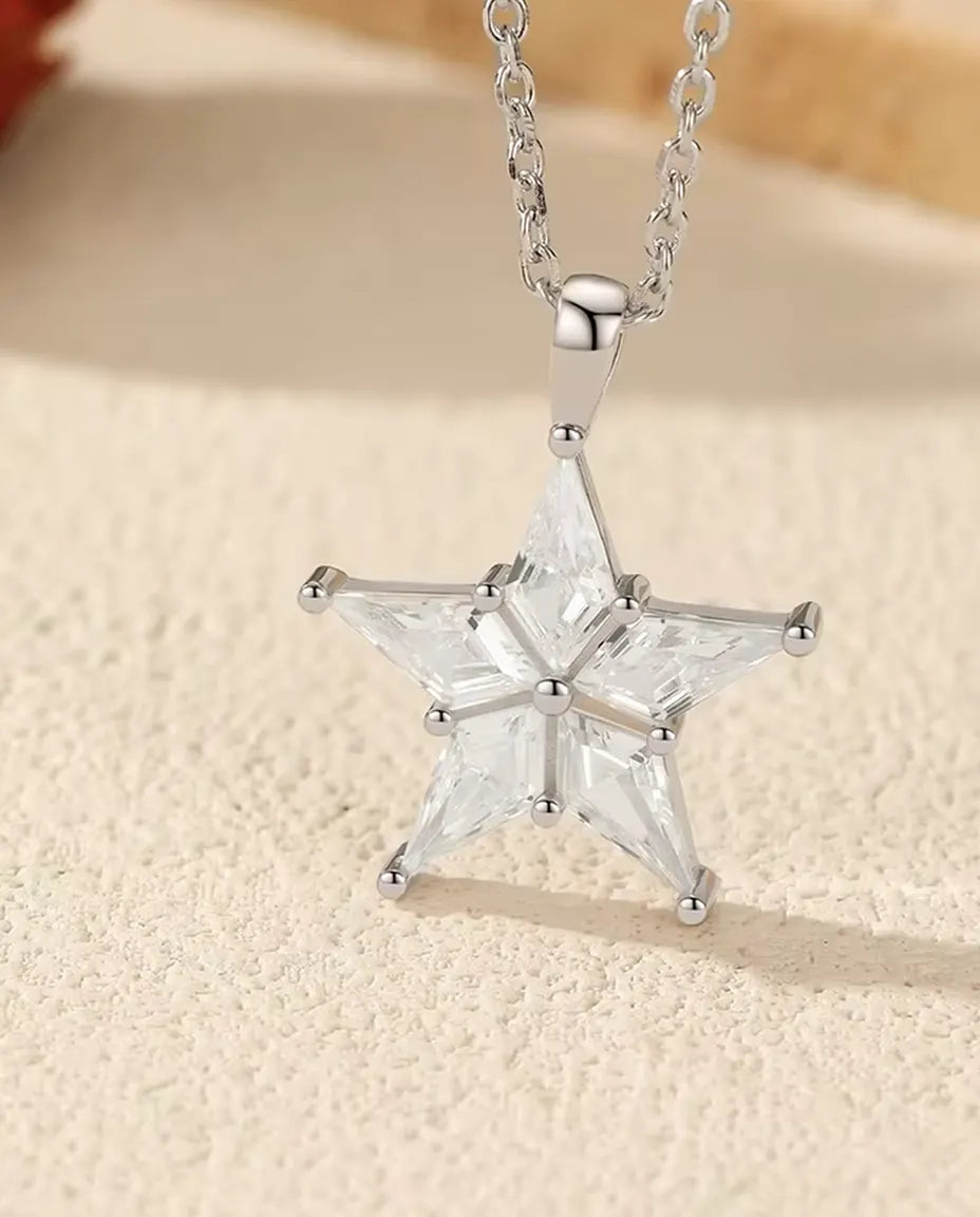 Collana Stella con Zirconi - stella di cinque pietre taglio aquilone, 18 mm, catena 40+5 cm, argento 925