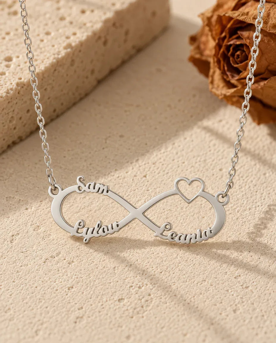 Collana con Tre Nomi e Simbolo Infinito in Argento 925 - vista frontale in argento