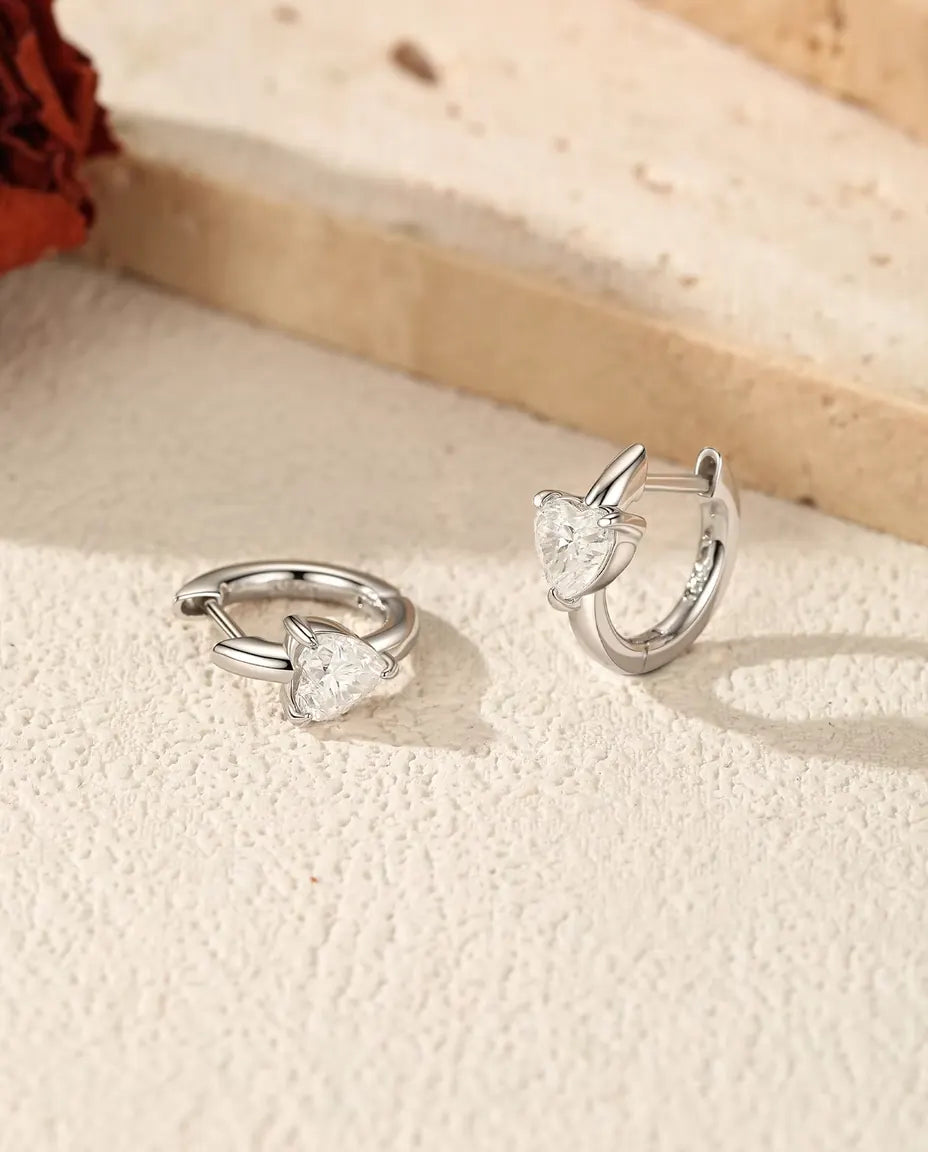 Orecchini a Cerchio con Moissanite Cuore - 2 x 0,50 ct colore D, cerchio da 12 mm, argento 925, 2,30 g
