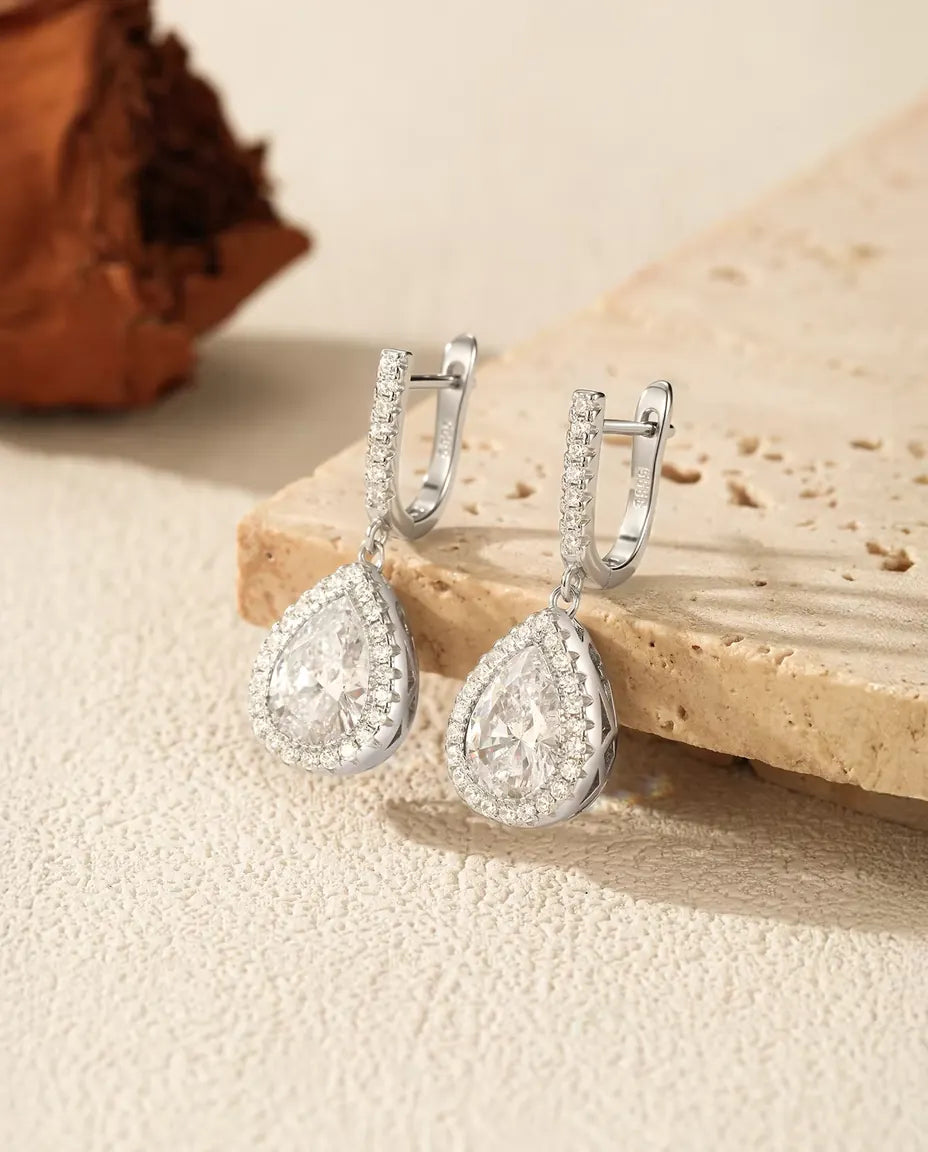 Orecchini a Goccia con alone di zirconi - chiusura a monachella pavé, 28,5 mm, argento 925