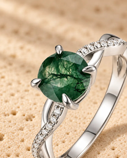 Anello Agata Muschiata Tonda Sfaccettata - primo piano dell’agata muschiata e della sua montatura