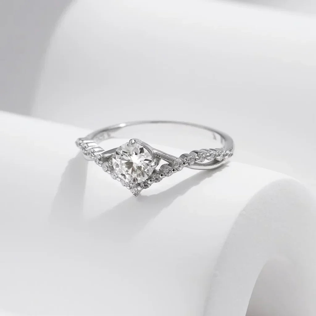 Anello Moissanite 0,50 ct Colore D VVS1 in Argento 925, Anello di Fidanzamento e di Promessa