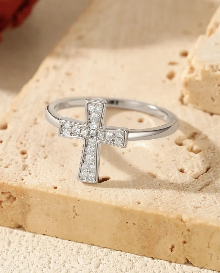 Anello Moissanite Croce Orizzontale – 20 Pietre Pavé Colore D, Argento 925, Fedina Sottile Donna