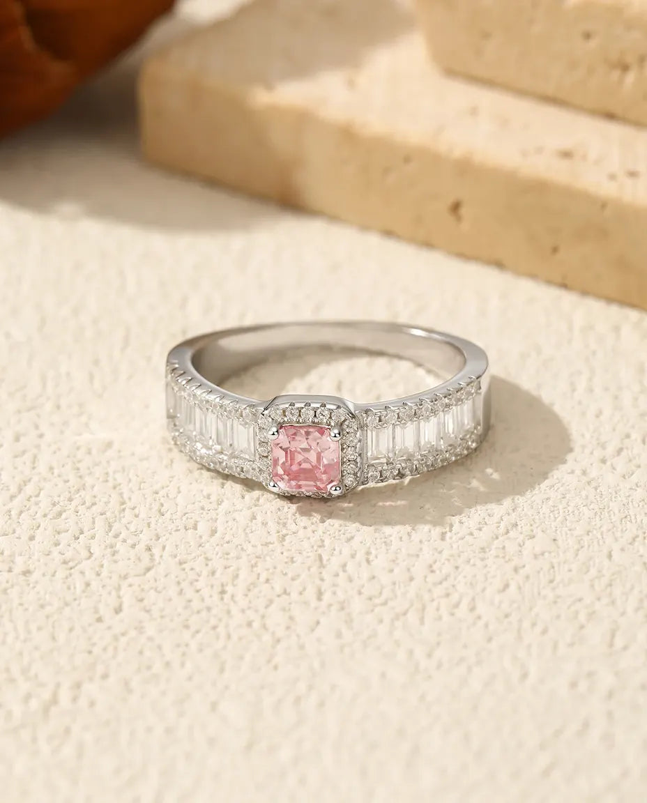Anello Moissanite Rosa Taglio Asscher 0,4 ct con Halo e Baguette, Argento Sterling 925