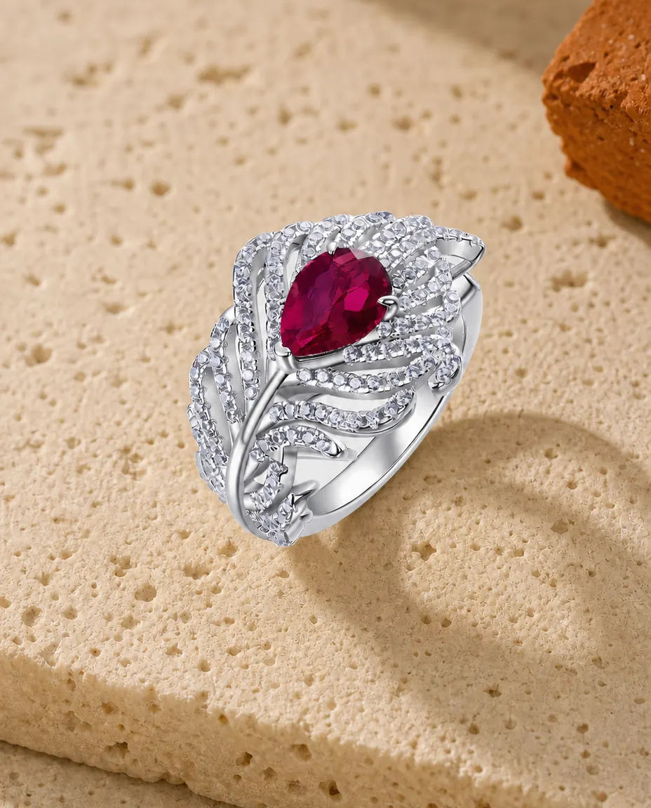 Anello Rubino Ovale Creato in Laboratorio con Ali di Piume Pavé, Argento 925, Pietra di Nascita di Luglio