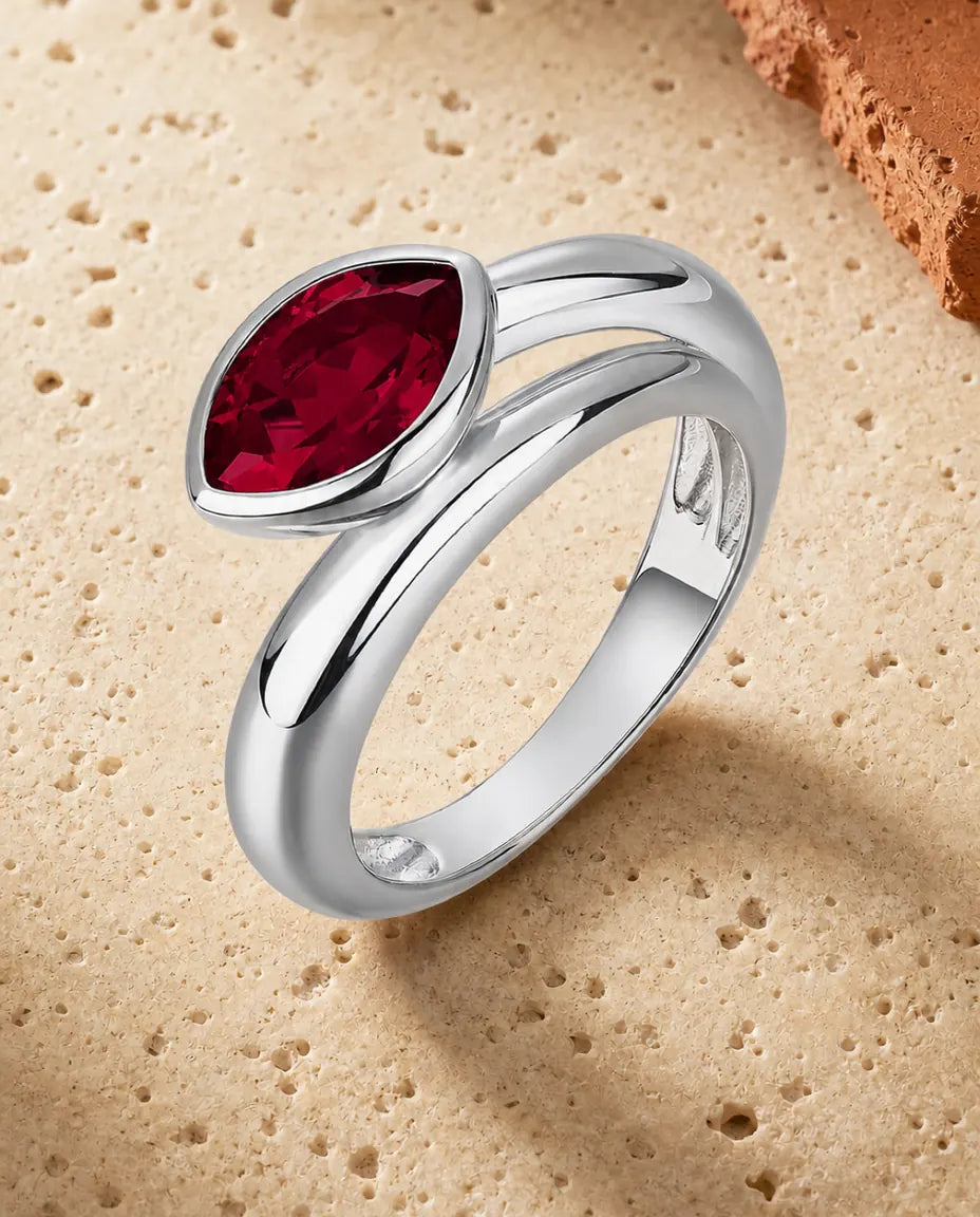 Anello Rubino Marquise Creato in Laboratorio, Castone Orizzontale su Fascia Larga, Argento 925