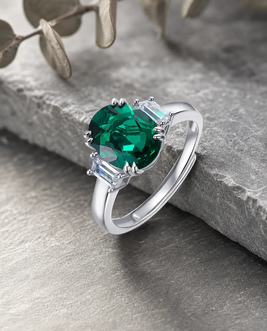 Anello Smeraldo Ovale Grande Creato in Laboratorio con Baguette Laterali, Argento 925