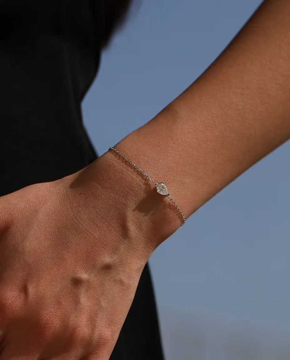 Bracciale con Moissanite a Goccia - 0,80 ct colore D, 5 x 7 mm, catenina fine da 16+3 cm in argento 925