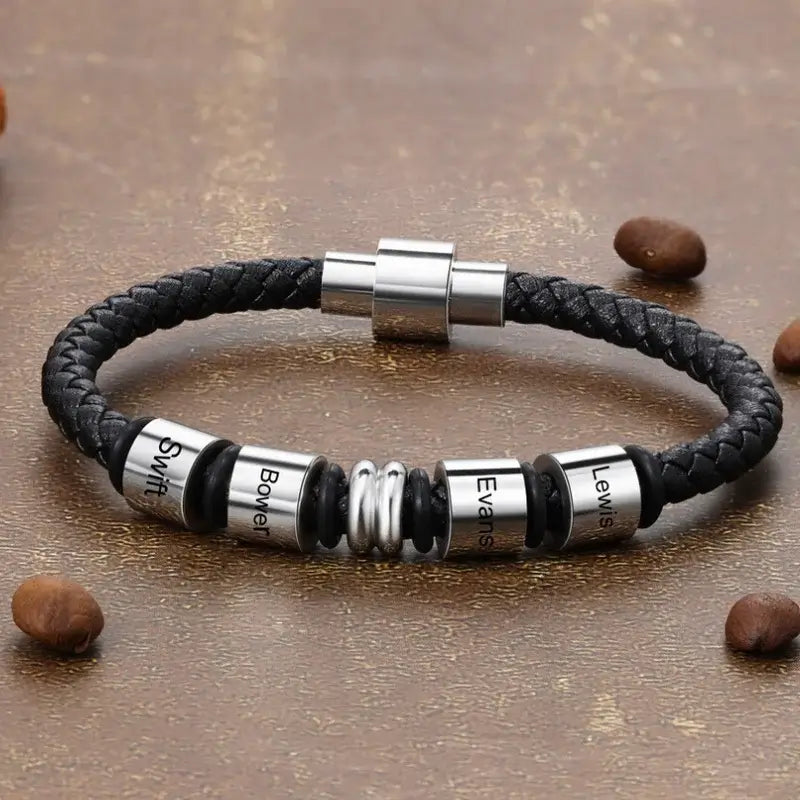 Bracciale Uomo Inciso in Pelle Nera e Acciaio Inossidabile – Fino a 4 Nomi Personalizzati