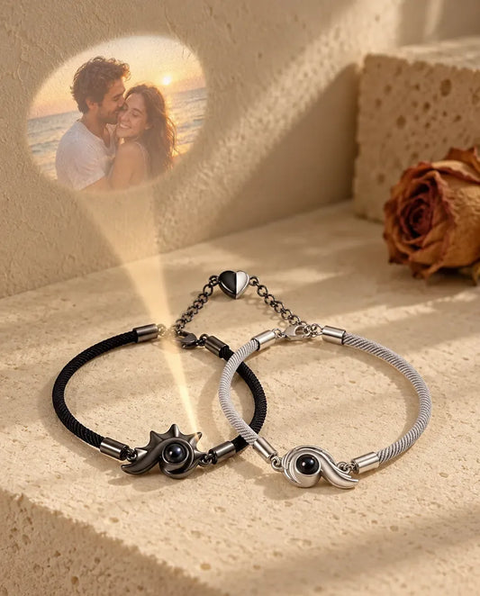 Bracciali di Coppia con Foto Dentro - proietta la foto nascosta sul muro