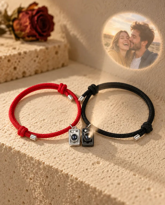 Bracciali di Coppia con Foto Dentro - proietta la foto nascosta sul muro