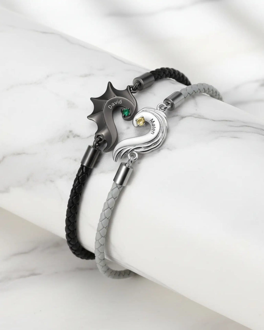 Bracciali di Coppia Cuore Divisibile Ali di Drago e Angelo – Pelle, Nome Inciso e Pietra di Nascita