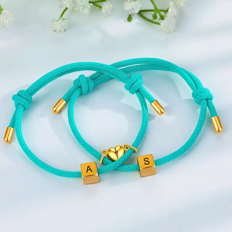 Bracciali di Coppia con Iniziali e Cuori Magnetici – Acciaio Inox, 12 Colori, Set da 2