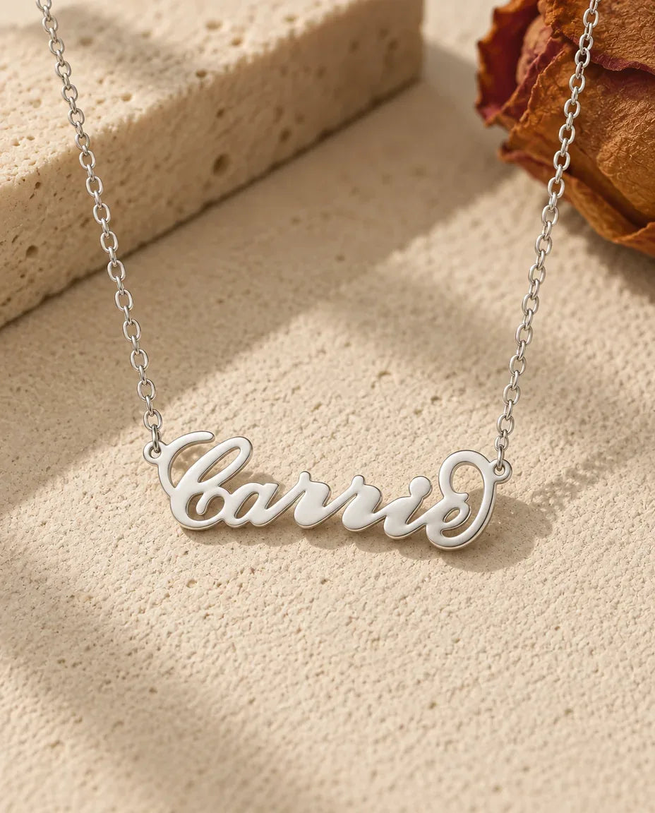 Collana con Nome in Corsivo Inglese - vista frontale in argento