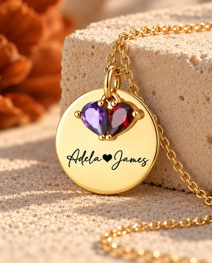 Collana Personalizzata con 2 Pietre e 2 Nomi - medaglia dorata incisa con due pietre taglio goccia