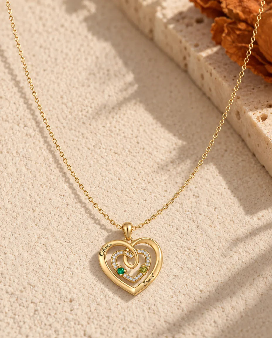 Collana Personalizzata con 2 Pietre e 2 Nomi - triplo cuore dorato con due pietre portafortuna