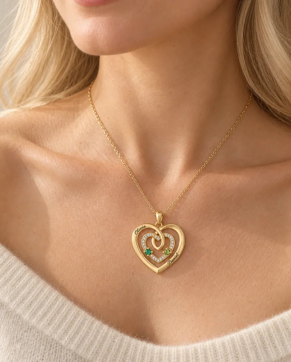 Collana Personalizzata con 2 Pietre e 2 Nomi - triplo cuore dorato con due pietre portafortuna