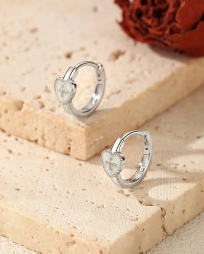 Orecchini a Cerchio con Cuore e Croce - cuore bianco perlato 5,5 x 6 mm, cerchio da 12,5 mm, argento 925
