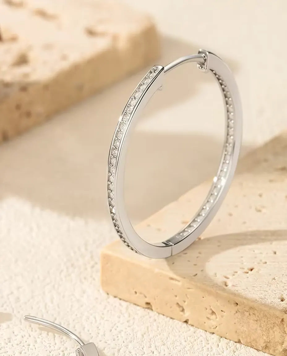 Orecchini a Cerchio in Moissanite 32 mm - 110 pietre incastonate all'interno, 0,88 ct colore D, argento 925