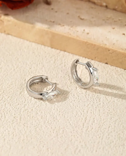 Orecchini a cerchio in moissanite marquise - una pietra da 0,30 ct 3 x 6 mm per orecchino, cerchio da 11,5 mm, argento 925