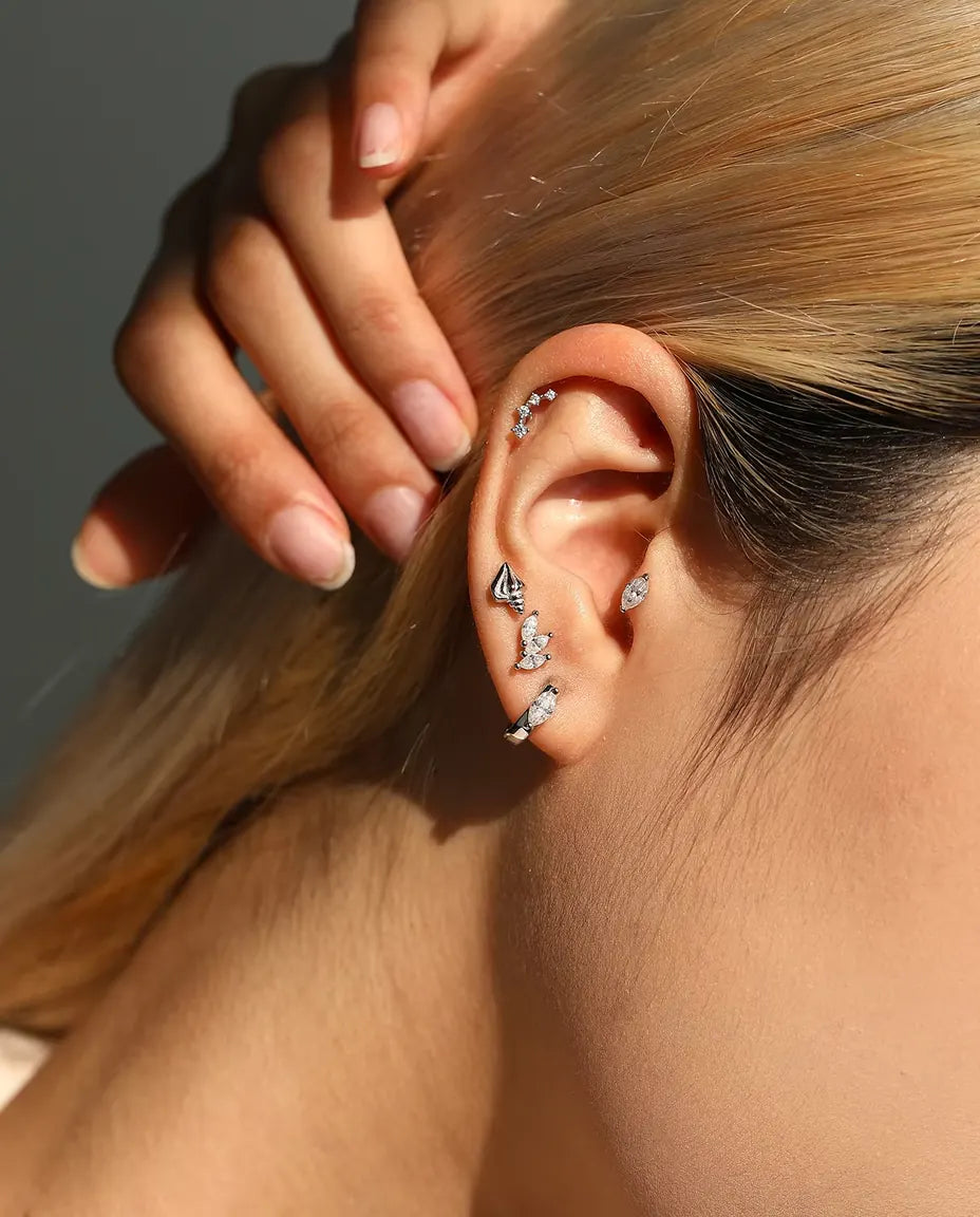 Orecchini a cerchio in moissanite marquise - una pietra da 0,30 ct 3 x 6 mm per orecchino, cerchio da 11,5 mm, argento 925