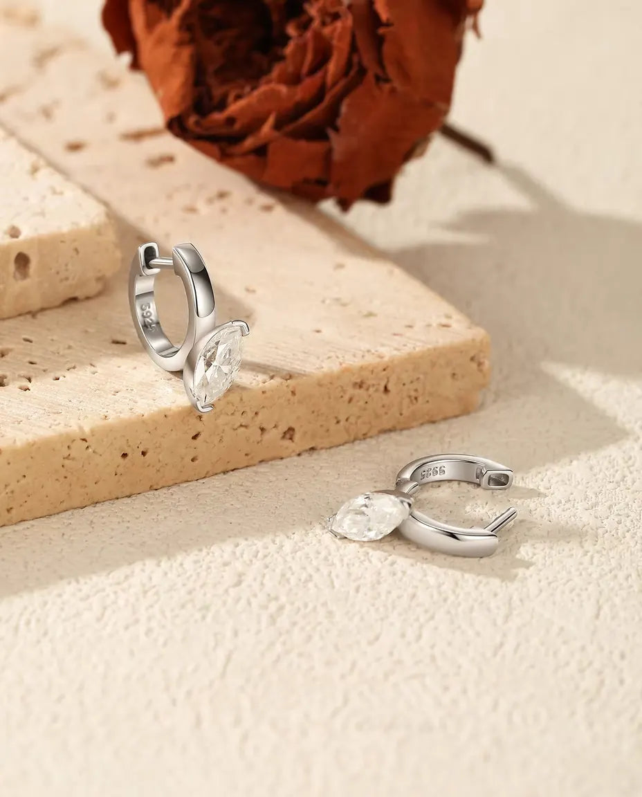 Orecchini a cerchio pendenti in moissanite marquise - una pietra da 0,50 ct 4 x 8 mm per orecchino, 14,5 mm, argento 925