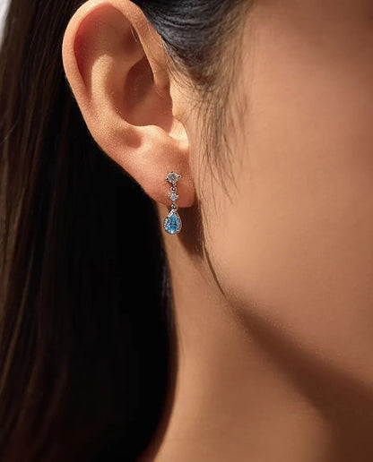 Orecchini moissanite azzurro aqua - una goccia da 0,50 ct 4 x 6 mm per orecchino con accenti in zircone, argento 925, 18 mm