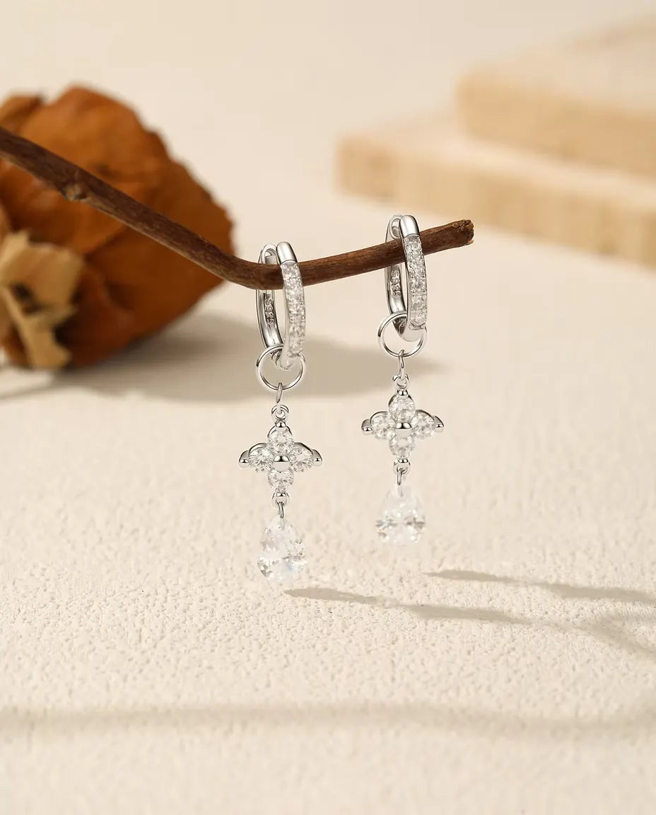 Orecchini moissanite a goccia - pendenti da 0,80 ct su maglia quadrifoglio, cerchi argento 925, 34 mm