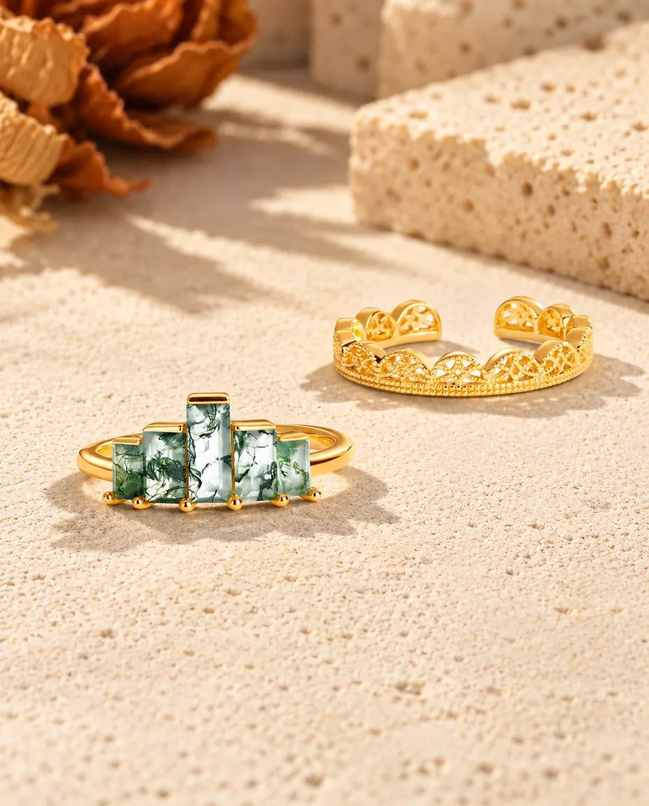 Set di 2 Anelli Impilabili Agata Muschiata in Argento 925 Placcato Oro - l’anello con le pietre e la fascia in pizzo uno accanto all’altra